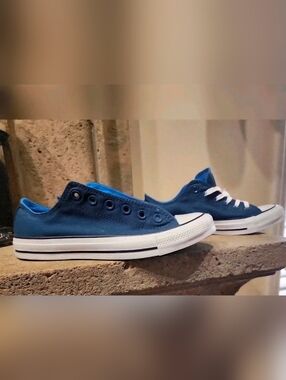 Like New Chuck Taylor All Star Seasonal Ox Casual Sneakers Unisex(W8/M6)